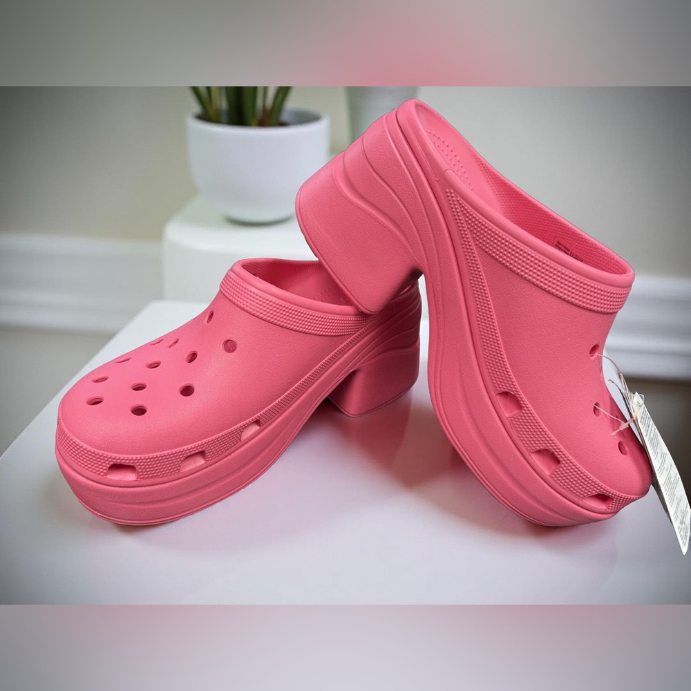 CROCS NWT Sz 9 Hot Pink Siren Chunky Comfort Crocs Elevated Mules (SH014)